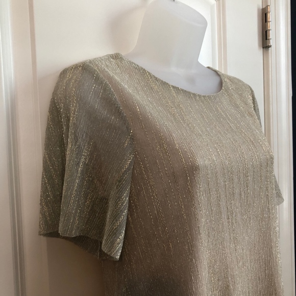**HP** NWT! Vero Moda Metallic Overlay Top - Picture 6 of 8